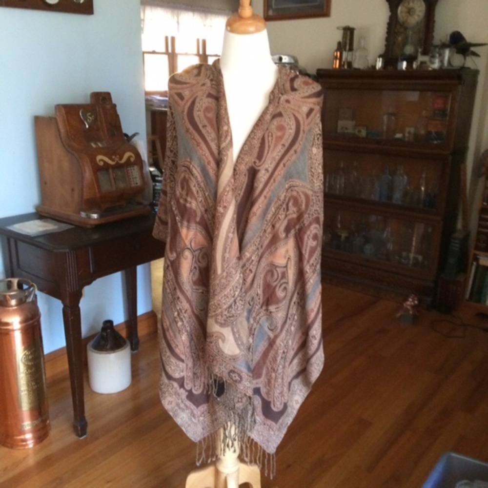Tapestry scarf